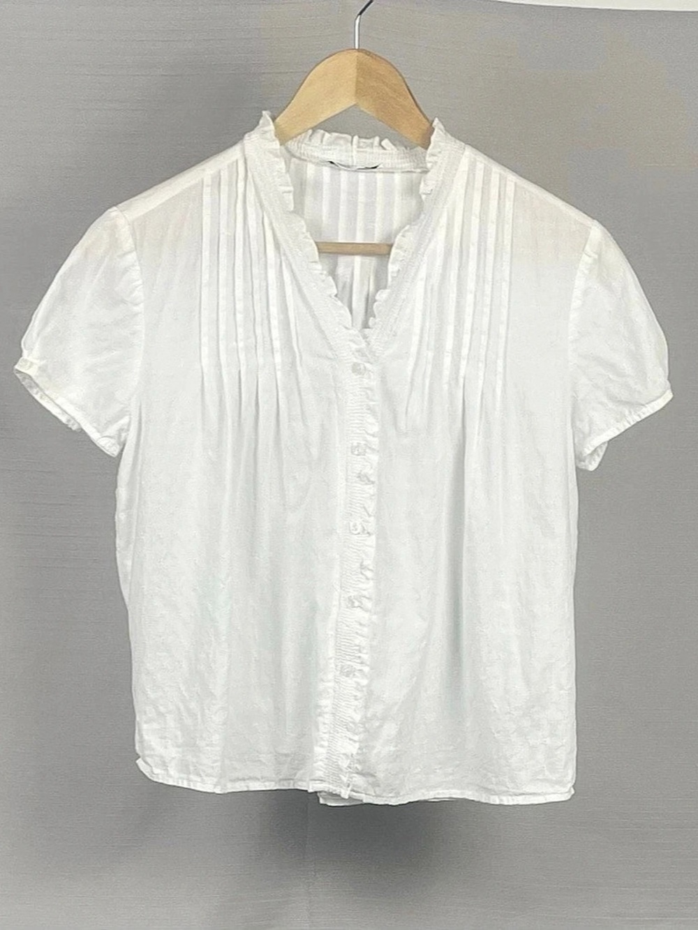 Precis Petite White Cotton Ruffle V-Neck Blouse Pintuck Sz 6